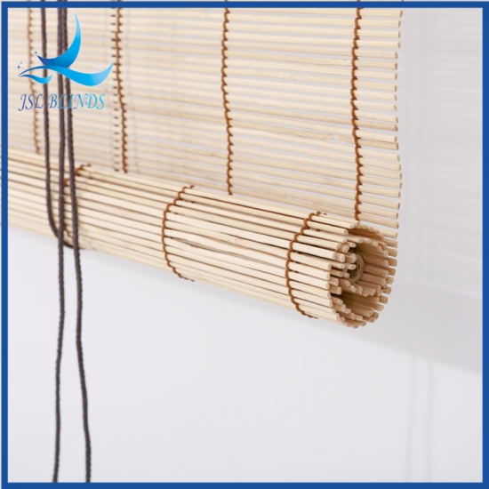 Varios colores disponibles cortina de rodillo de bambú elegante